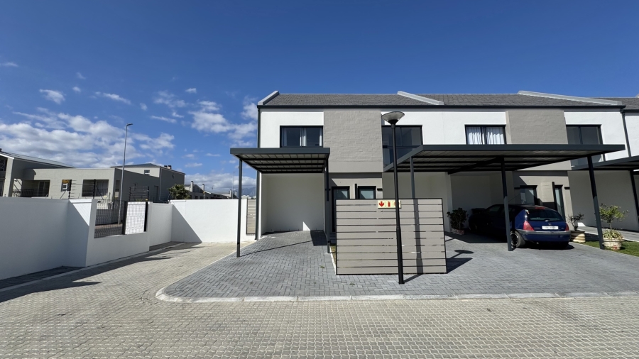2 Bedroom Property for Sale in Gordons Bay Central Western Cape